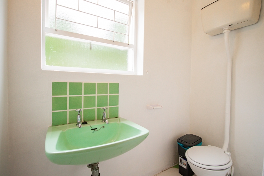 5 Bedroom Property for Sale in Mostertsdrift Western Cape